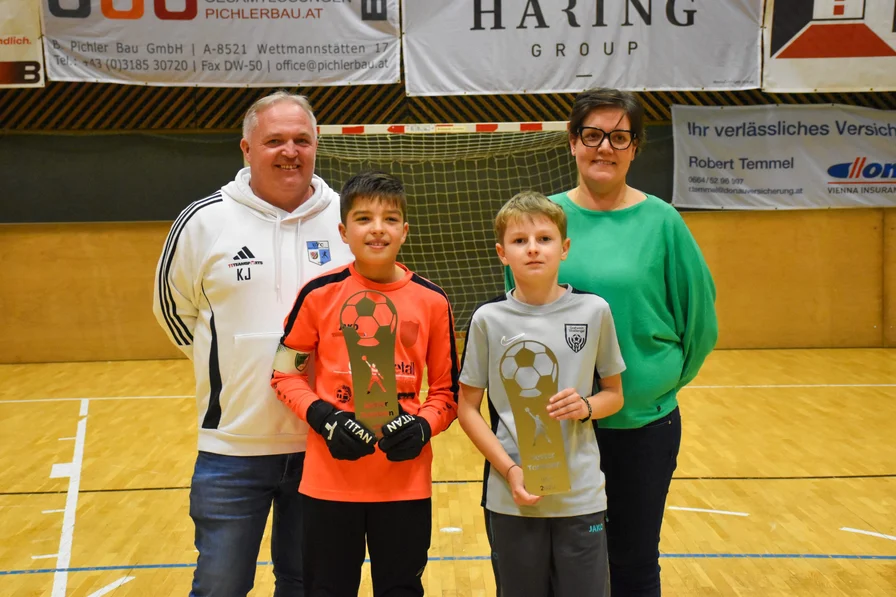 Beste Tormänner: Kilian Handl (USV Ragnitz) und Alesandro Stampler (SV Gratwein-Strassengel)
